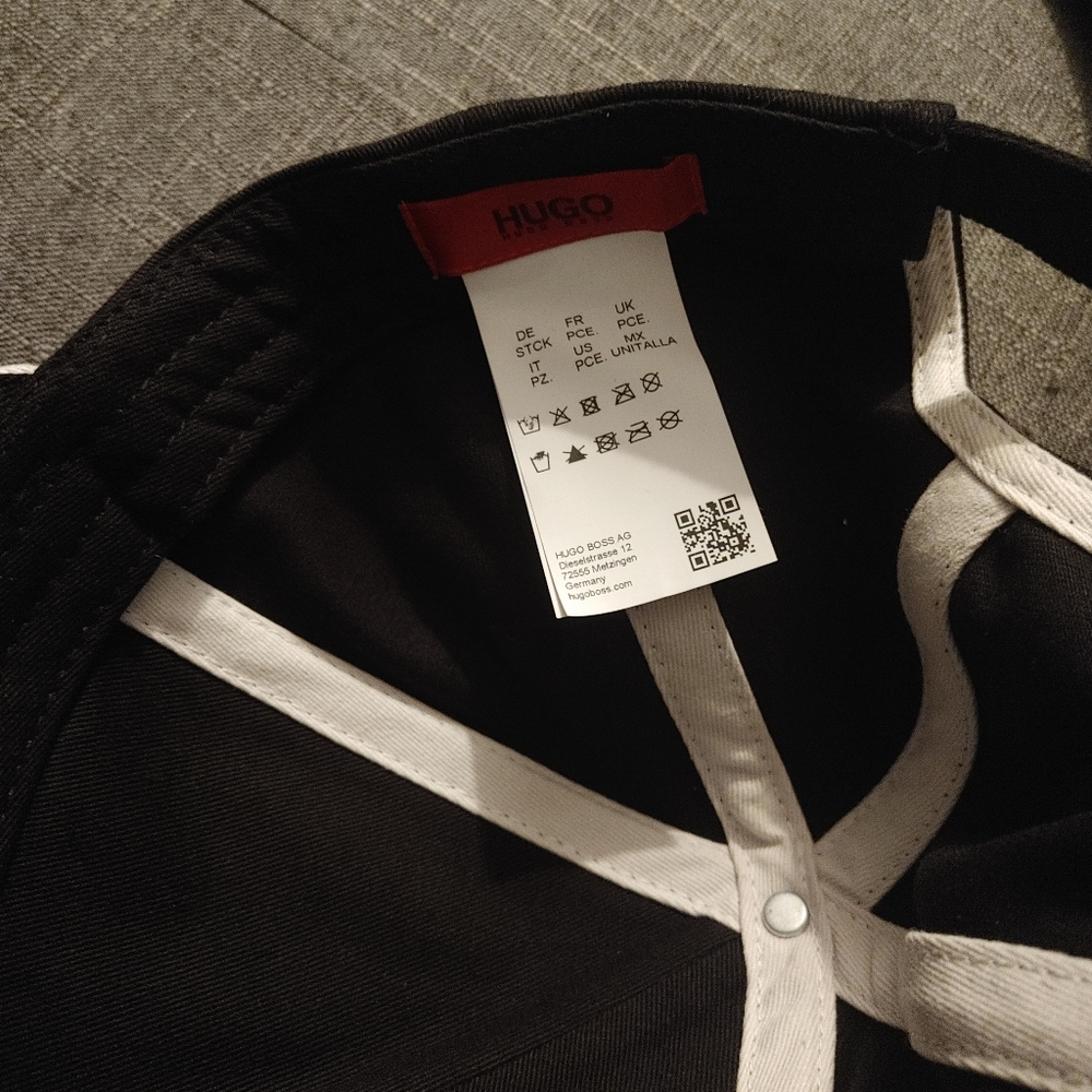 Hugo Boss hats - Picture 4 of 4
